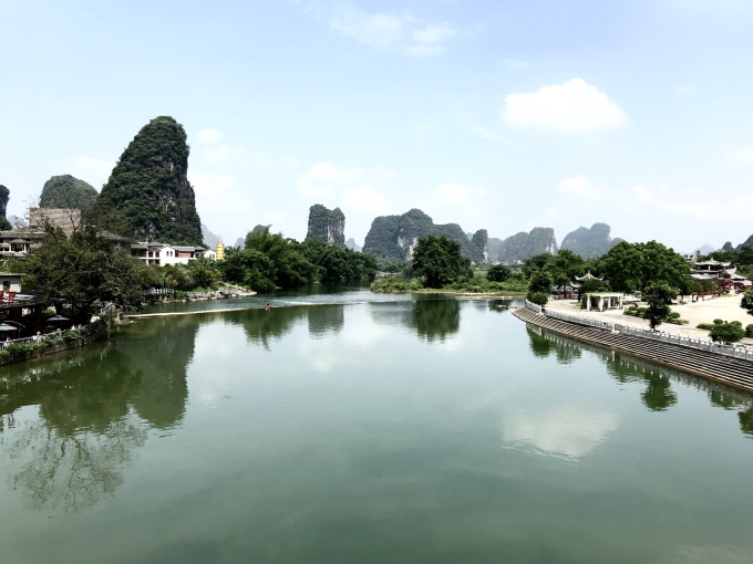 桂岭烟波古韵香，广西画卷展八荒